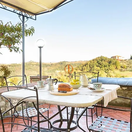 La Valle A Polvereto Farm stay *